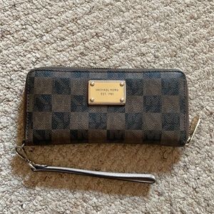 Michael Kors wallet